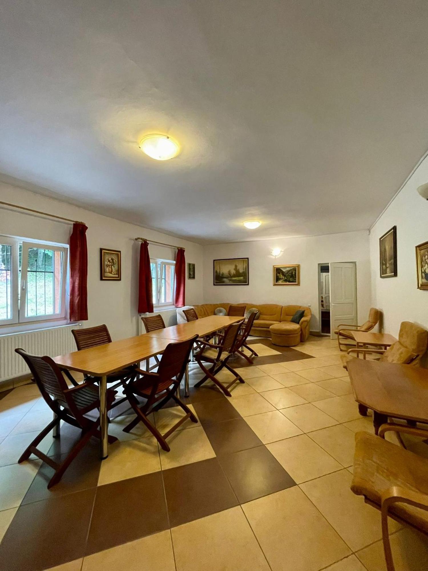 Casa Fenyves Vendeghaz Hotel ไบเลตุชนาด ภายนอก รูปภาพ